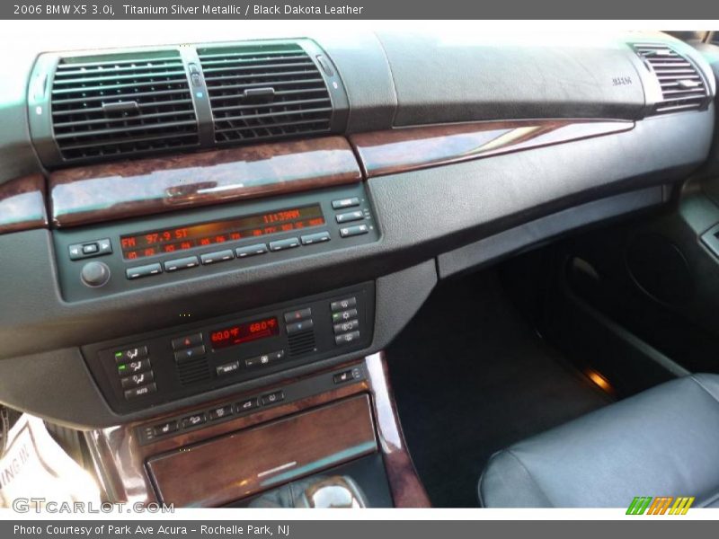 Titanium Silver Metallic / Black Dakota Leather 2006 BMW X5 3.0i