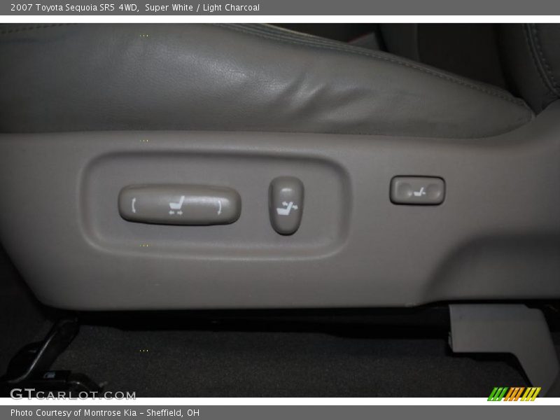 Super White / Light Charcoal 2007 Toyota Sequoia SR5 4WD