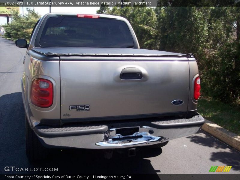 Arizona Beige Metallic / Medium Parchment 2002 Ford F150 Lariat SuperCrew 4x4