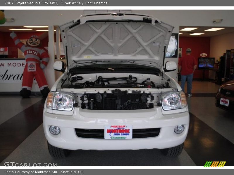 Super White / Light Charcoal 2007 Toyota Sequoia SR5 4WD