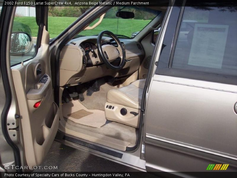 Arizona Beige Metallic / Medium Parchment 2002 Ford F150 Lariat SuperCrew 4x4