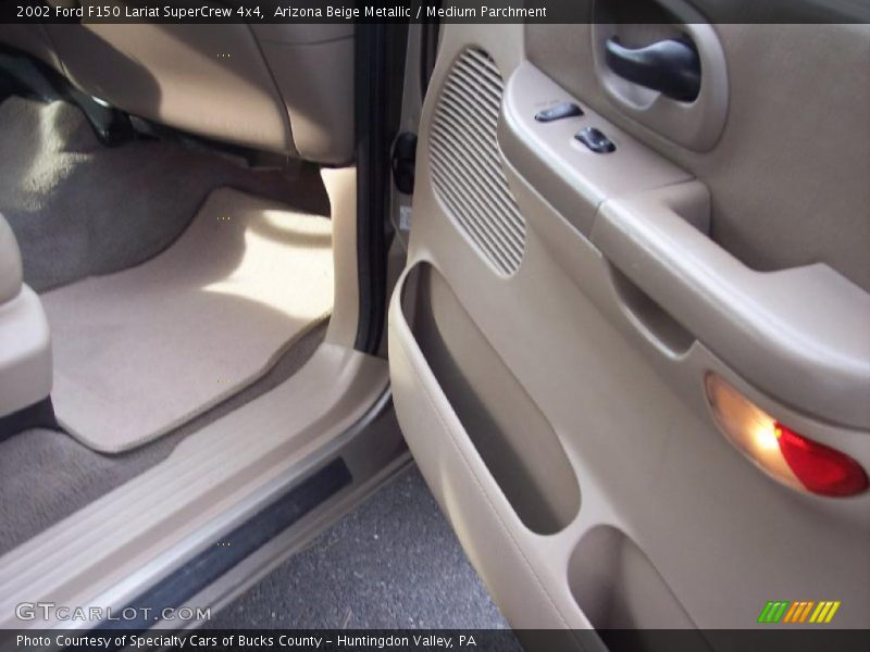 Arizona Beige Metallic / Medium Parchment 2002 Ford F150 Lariat SuperCrew 4x4