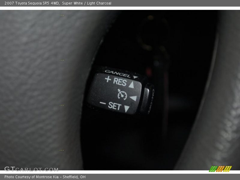 Super White / Light Charcoal 2007 Toyota Sequoia SR5 4WD
