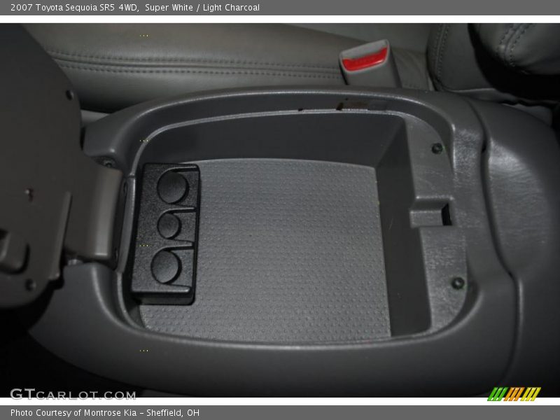 Super White / Light Charcoal 2007 Toyota Sequoia SR5 4WD