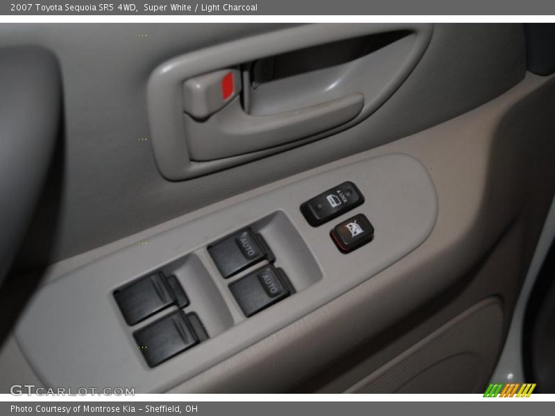 Super White / Light Charcoal 2007 Toyota Sequoia SR5 4WD