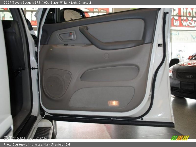 Super White / Light Charcoal 2007 Toyota Sequoia SR5 4WD