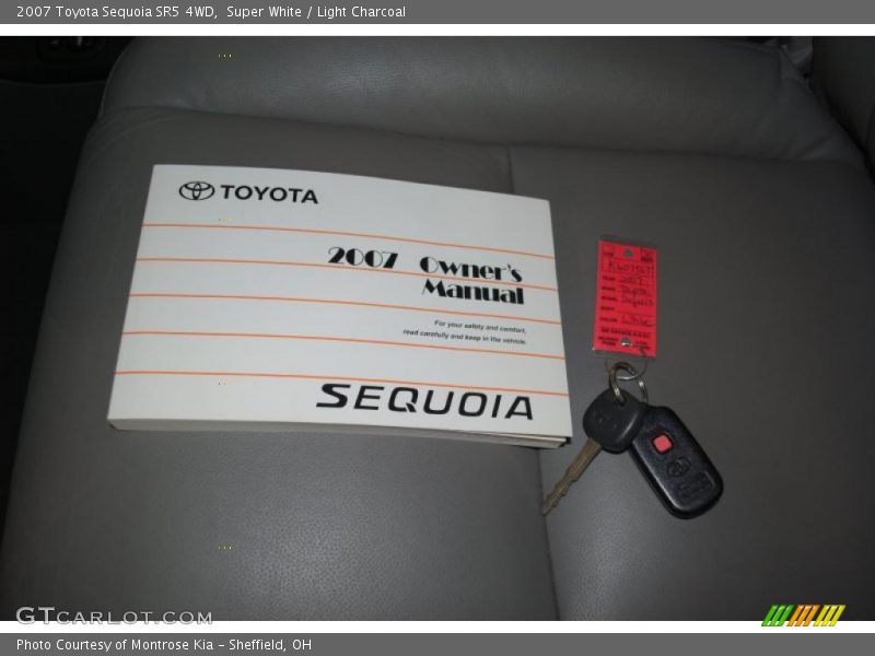 Super White / Light Charcoal 2007 Toyota Sequoia SR5 4WD