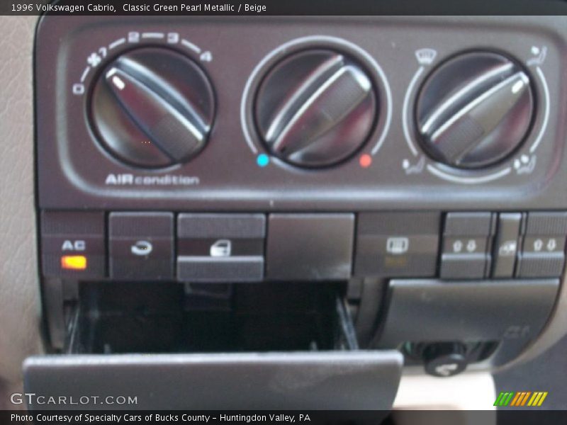 Classic Green Pearl Metallic / Beige 1996 Volkswagen Cabrio