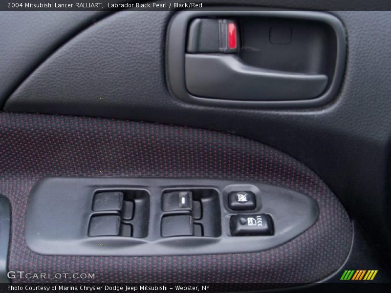 Labrador Black Pearl / Black/Red 2004 Mitsubishi Lancer RALLIART