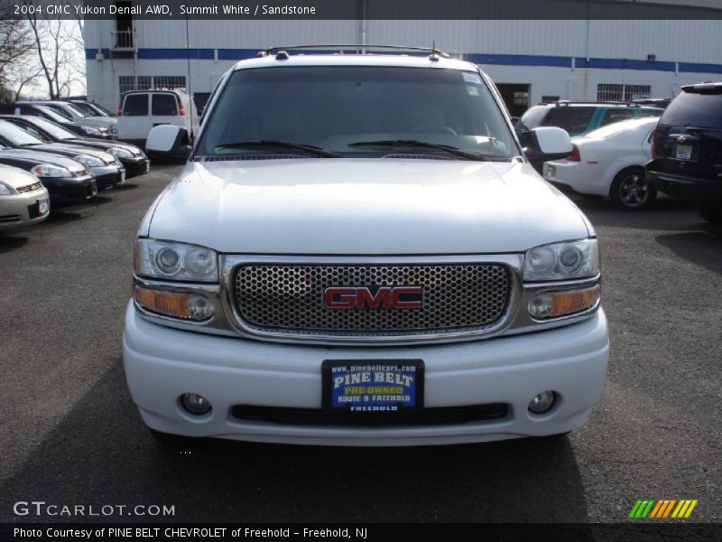 Summit White / Sandstone 2004 GMC Yukon Denali AWD