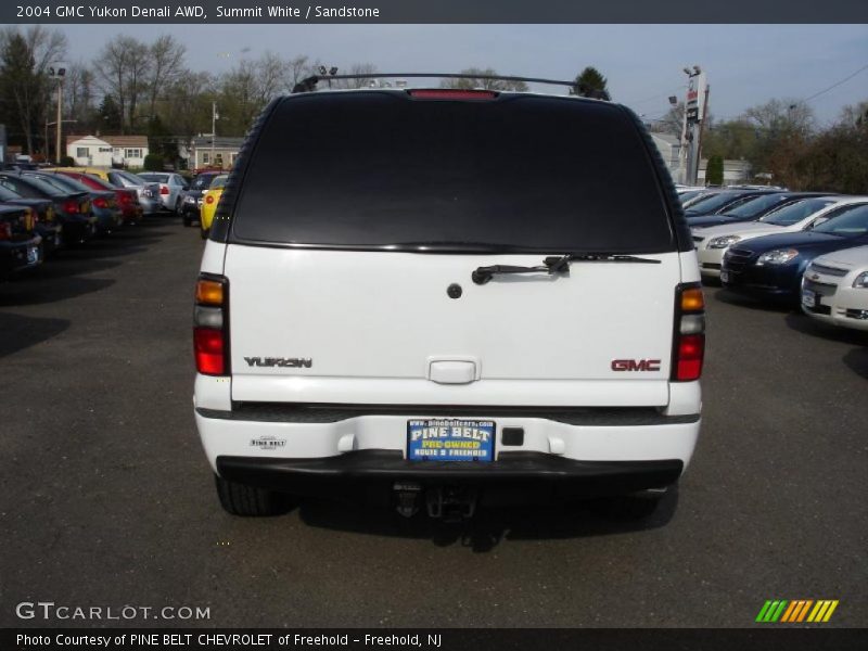 Summit White / Sandstone 2004 GMC Yukon Denali AWD