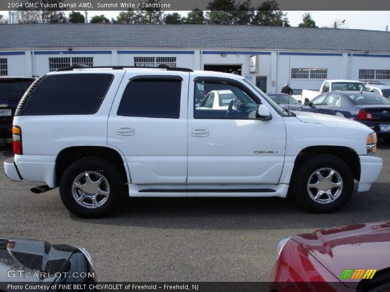 Summit White / Sandstone 2004 GMC Yukon Denali AWD