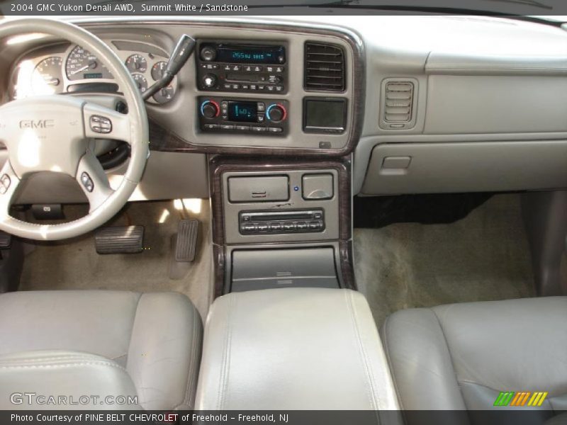 Summit White / Sandstone 2004 GMC Yukon Denali AWD