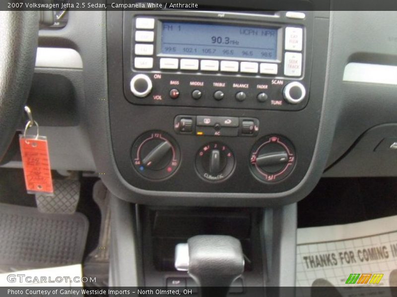 Campanella White / Anthracite 2007 Volkswagen Jetta 2.5 Sedan