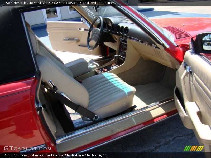 Signal Red / Parchment 1987 Mercedes-Benz SL Class 560 SL Roadster