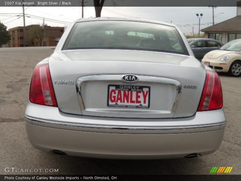 Bright Silver / Black 2007 Kia Amanti