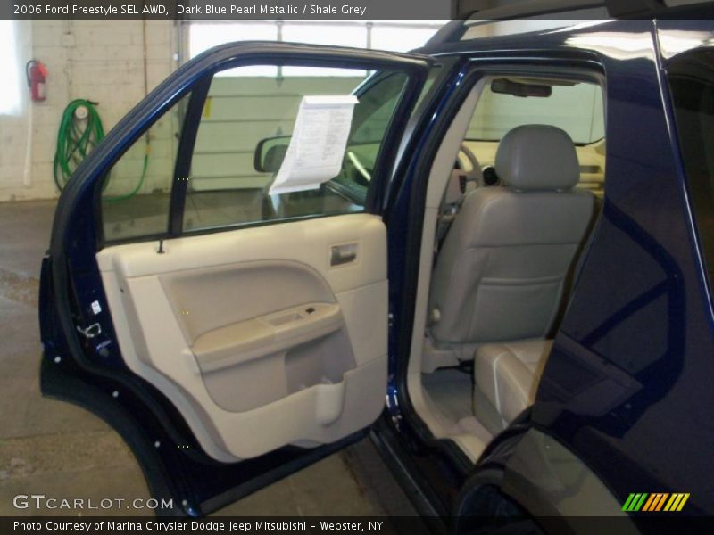 Dark Blue Pearl Metallic / Shale Grey 2006 Ford Freestyle SEL AWD