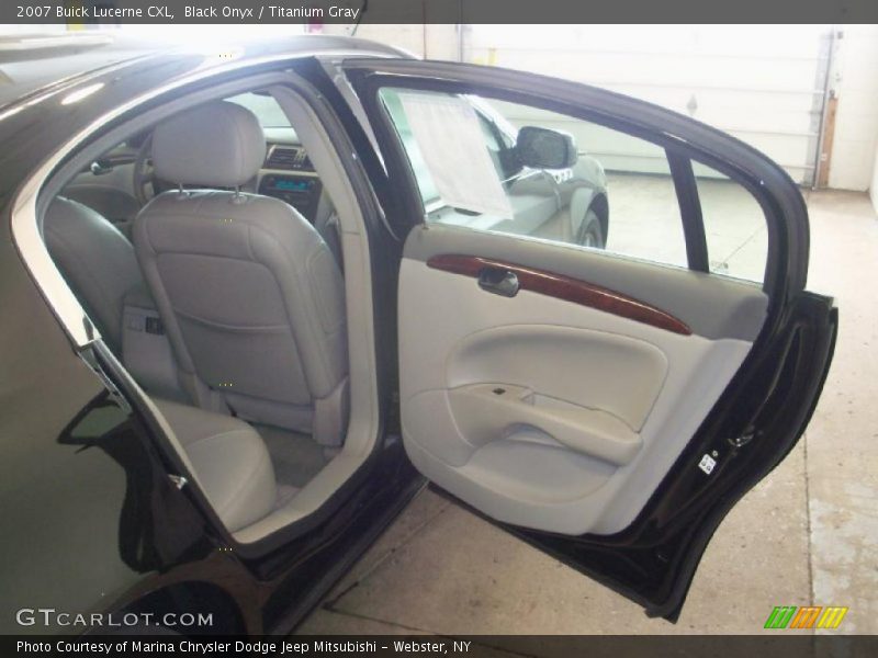 Black Onyx / Titanium Gray 2007 Buick Lucerne CXL