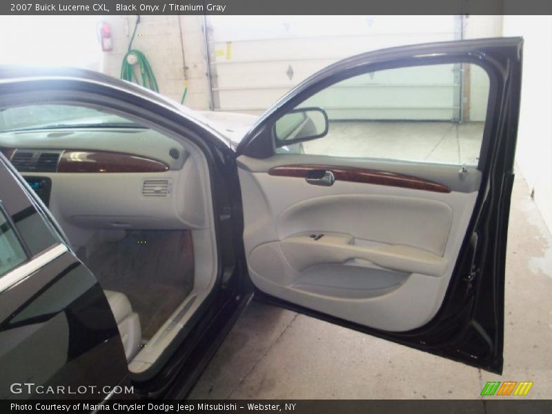 Black Onyx / Titanium Gray 2007 Buick Lucerne CXL