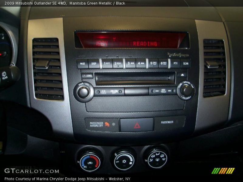 Manitoba Green Metallic / Black 2009 Mitsubishi Outlander SE 4WD