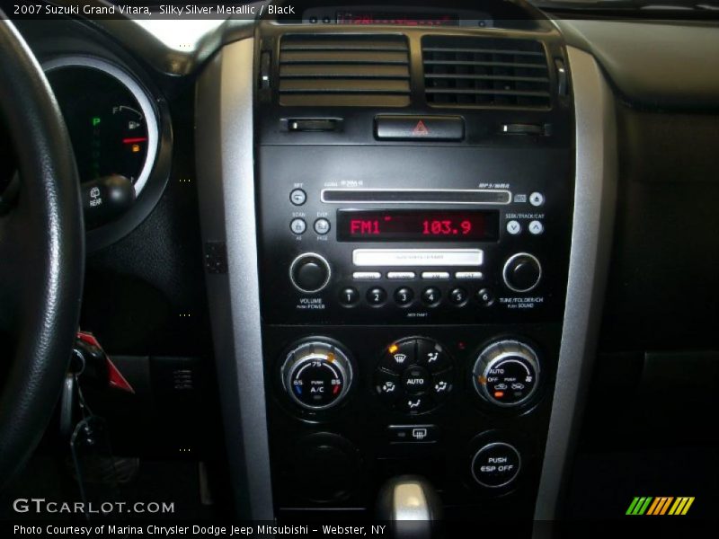 Silky Silver Metallic / Black 2007 Suzuki Grand Vitara