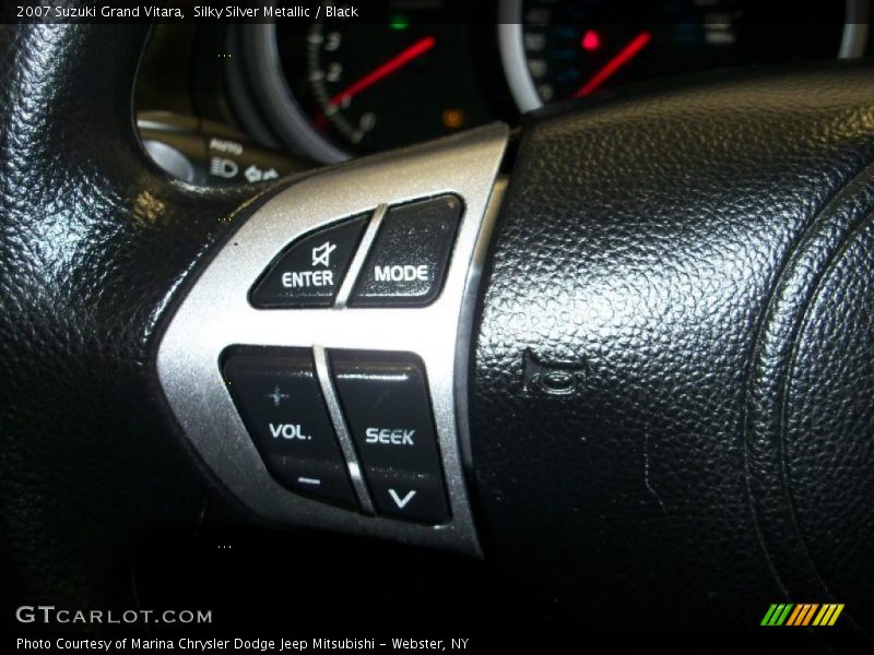 Silky Silver Metallic / Black 2007 Suzuki Grand Vitara
