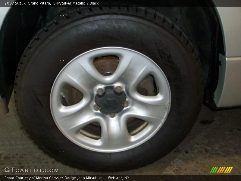 Silky Silver Metallic / Black 2007 Suzuki Grand Vitara