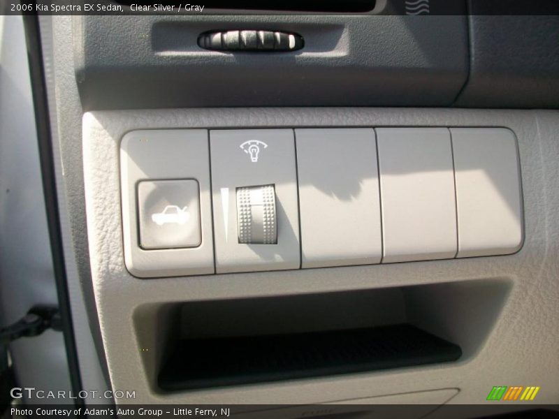 Clear Silver / Gray 2006 Kia Spectra EX Sedan