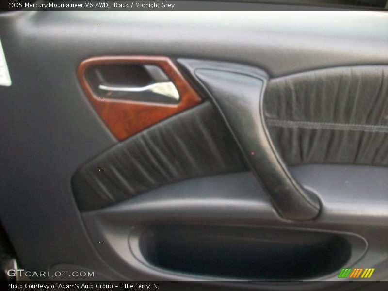 Black / Midnight Grey 2005 Mercury Mountaineer V6 AWD