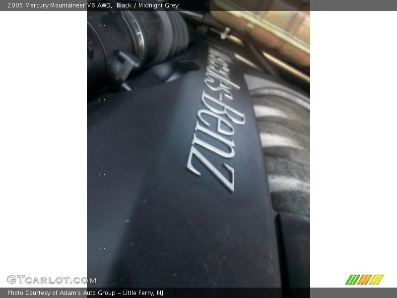 Black / Midnight Grey 2005 Mercury Mountaineer V6 AWD