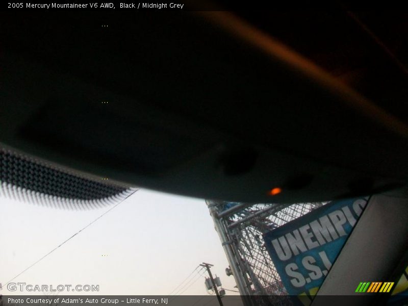 Black / Midnight Grey 2005 Mercury Mountaineer V6 AWD