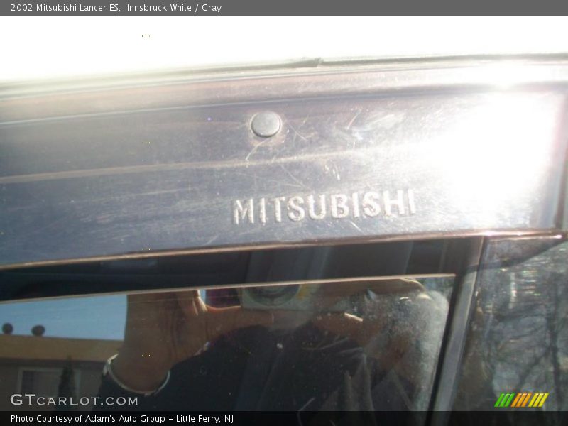 Innsbruck White / Gray 2002 Mitsubishi Lancer ES