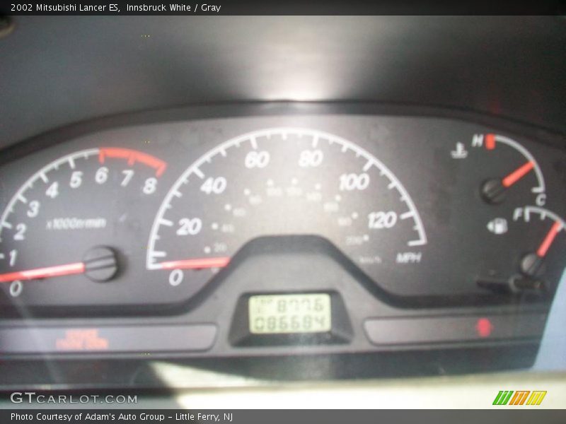 Innsbruck White / Gray 2002 Mitsubishi Lancer ES