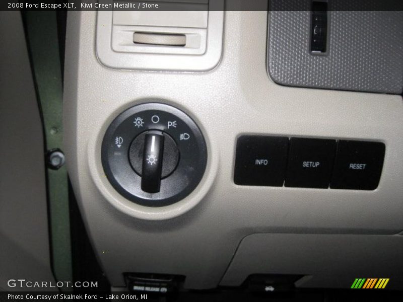 Kiwi Green Metallic / Stone 2008 Ford Escape XLT