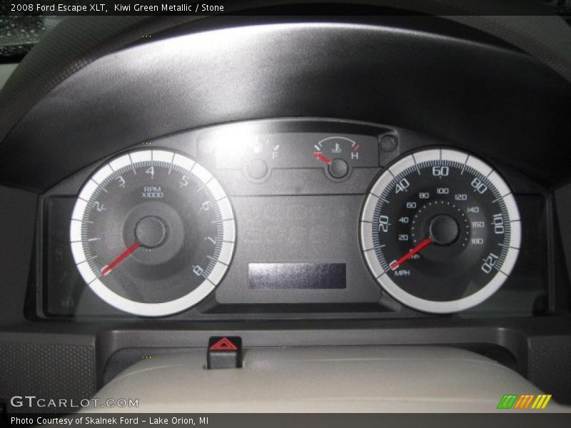 Kiwi Green Metallic / Stone 2008 Ford Escape XLT