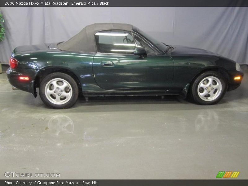 Emerald Mica / Black 2000 Mazda MX-5 Miata Roadster