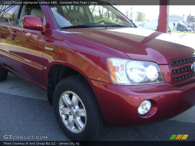 Sundown Red Pearl / Ivory 2001 Toyota Highlander Limited 4WD