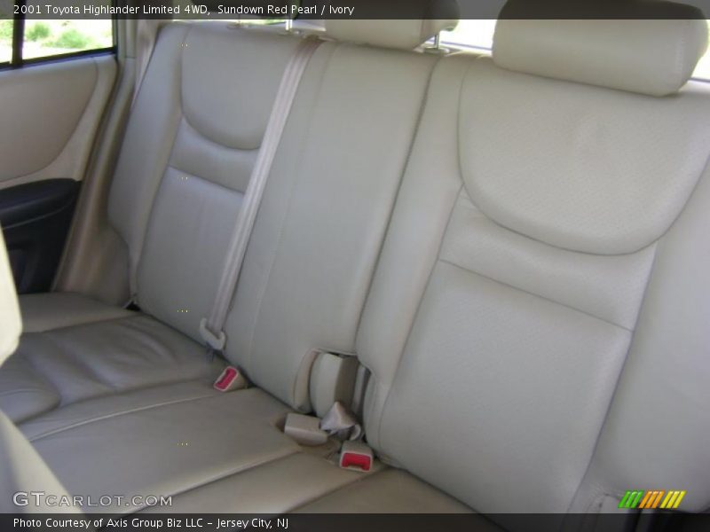 Sundown Red Pearl / Ivory 2001 Toyota Highlander Limited 4WD
