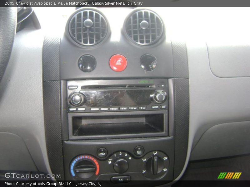 Galaxy Silver Metallic / Gray 2005 Chevrolet Aveo Special Value Hatchback