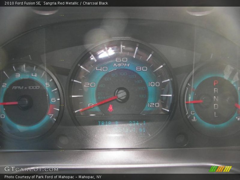 Sangria Red Metallic / Charcoal Black 2010 Ford Fusion SE