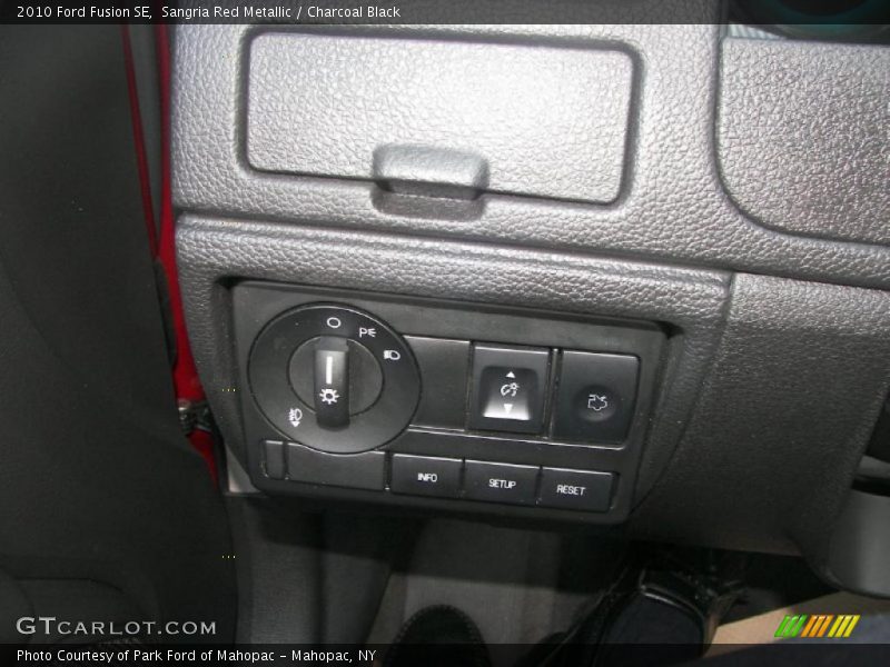 Sangria Red Metallic / Charcoal Black 2010 Ford Fusion SE