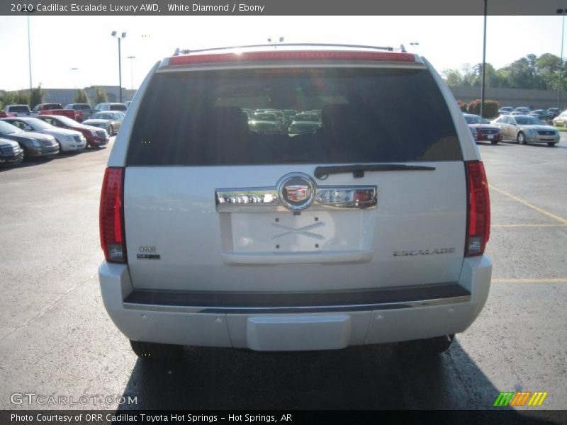 White Diamond / Ebony 2010 Cadillac Escalade Luxury AWD