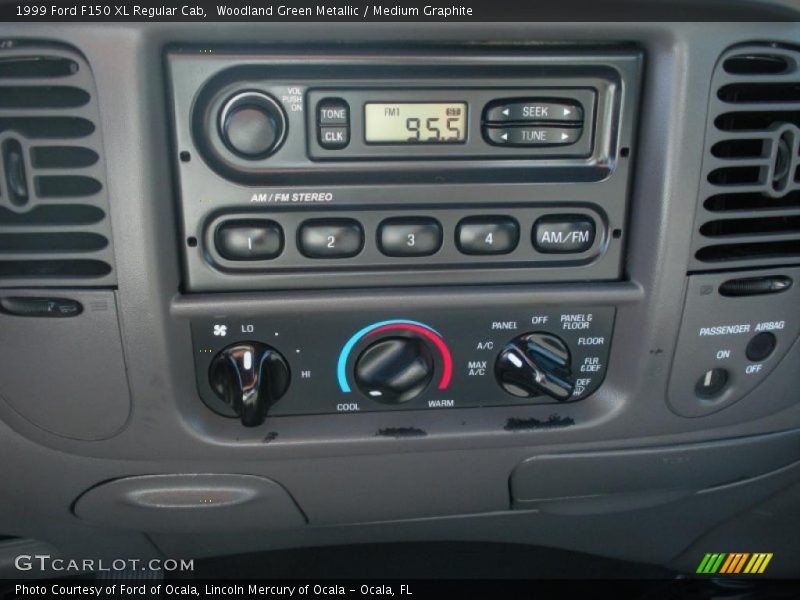 Woodland Green Metallic / Medium Graphite 1999 Ford F150 XL Regular Cab