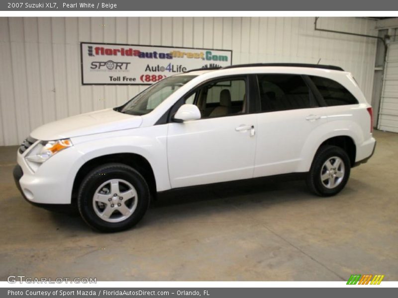 Pearl White / Beige 2007 Suzuki XL7