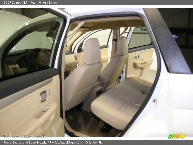 Pearl White / Beige 2007 Suzuki XL7