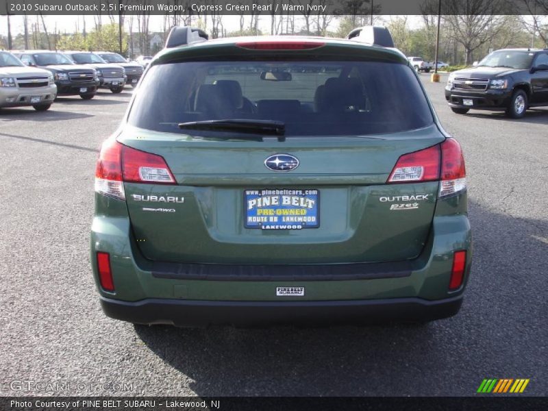 Cypress Green Pearl / Warm Ivory 2010 Subaru Outback 2.5i Premium Wagon