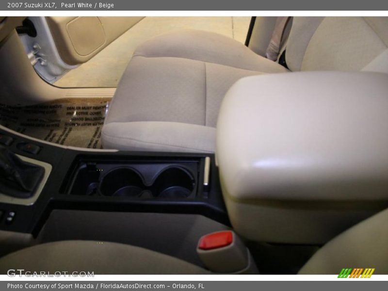 Pearl White / Beige 2007 Suzuki XL7