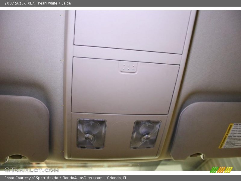 Pearl White / Beige 2007 Suzuki XL7