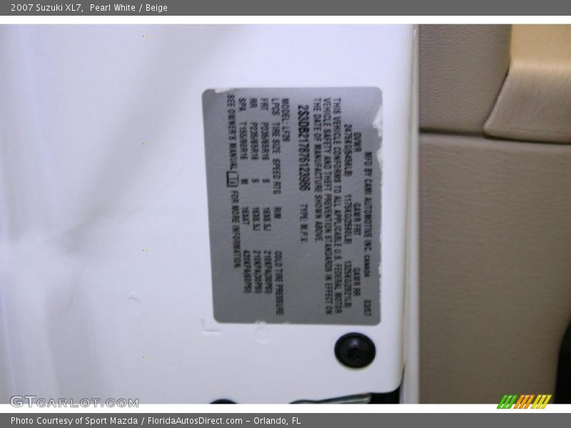 Pearl White / Beige 2007 Suzuki XL7