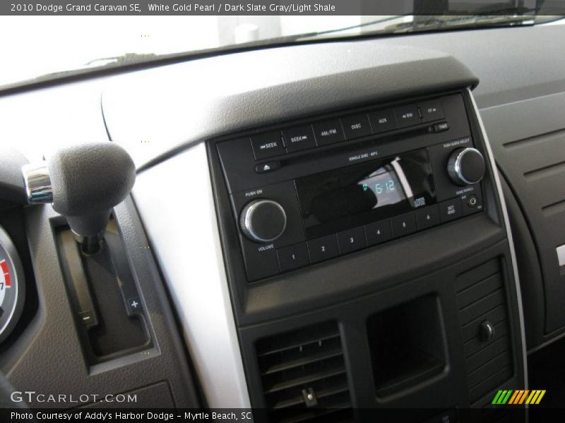 White Gold Pearl / Dark Slate Gray/Light Shale 2010 Dodge Grand Caravan SE